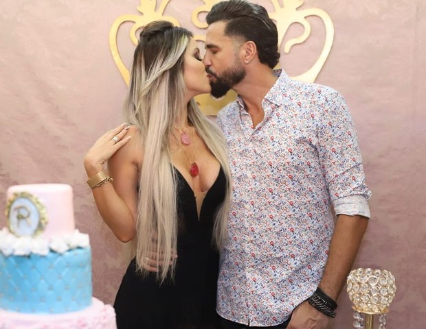 Latino e  Rafaella Ribeiro (Foto: Reprodução/Instagram)