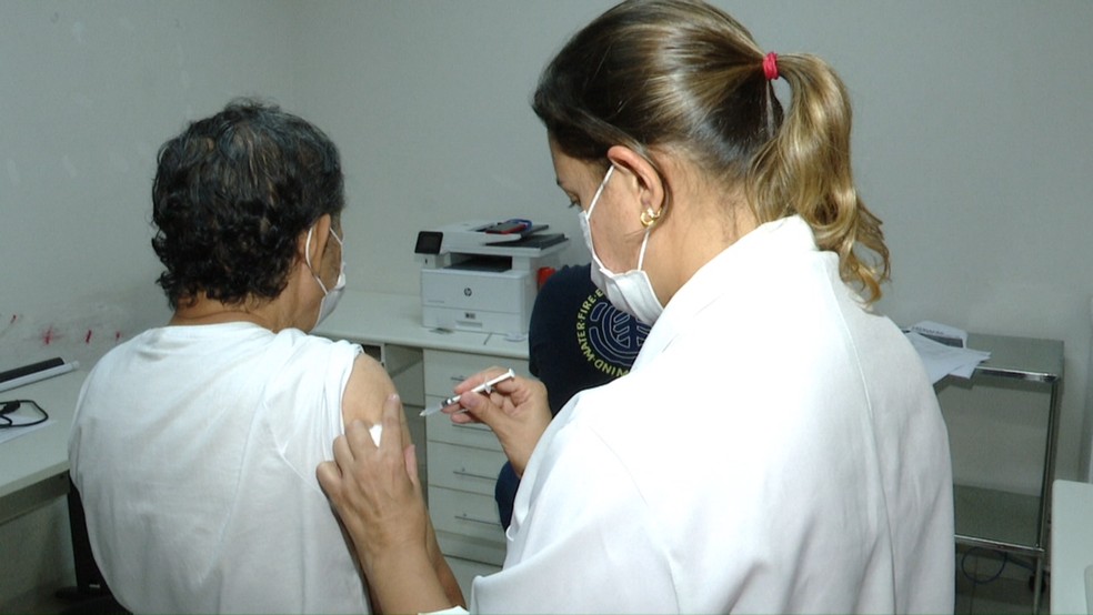 Veja os locais para receber a vacina bivalente contra a Covid-19 em Fortaleza — Foto: Reprodução/RPC