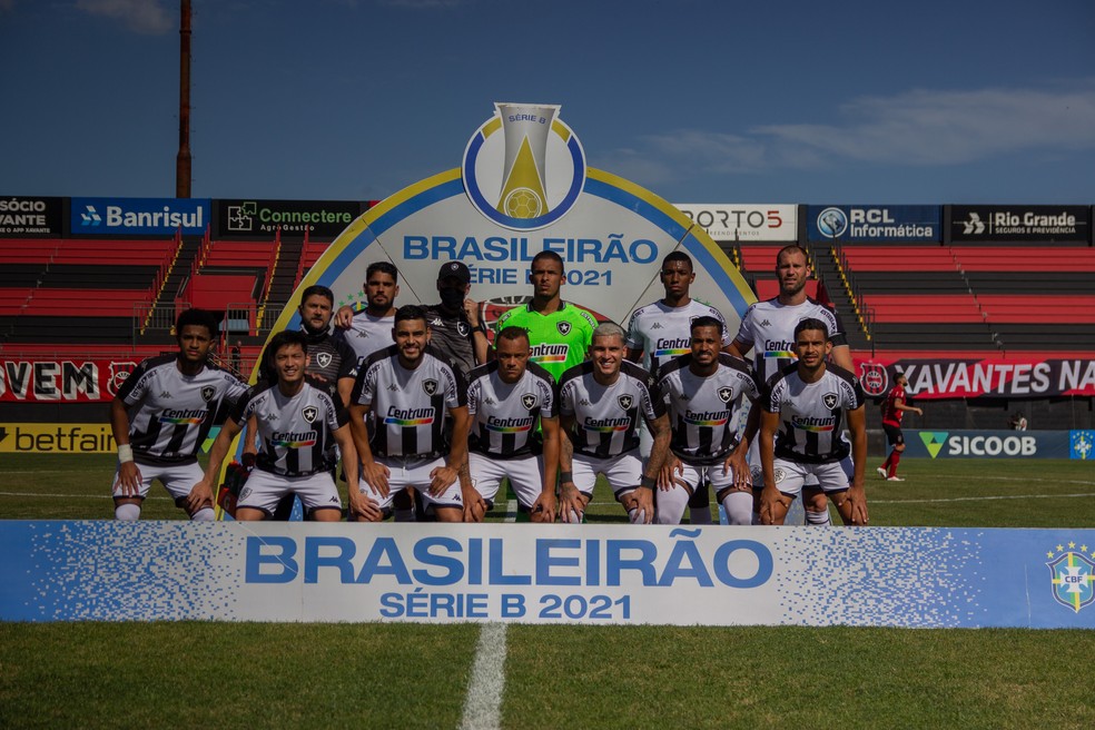 Botafogo campeão da Série B 2021 — Foto: Volmer Perez/Agif