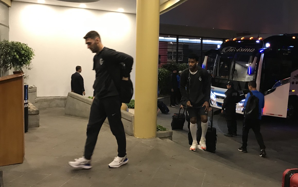 Corinthians chega em Quito na madrugada, para decisão da Sul-Americana