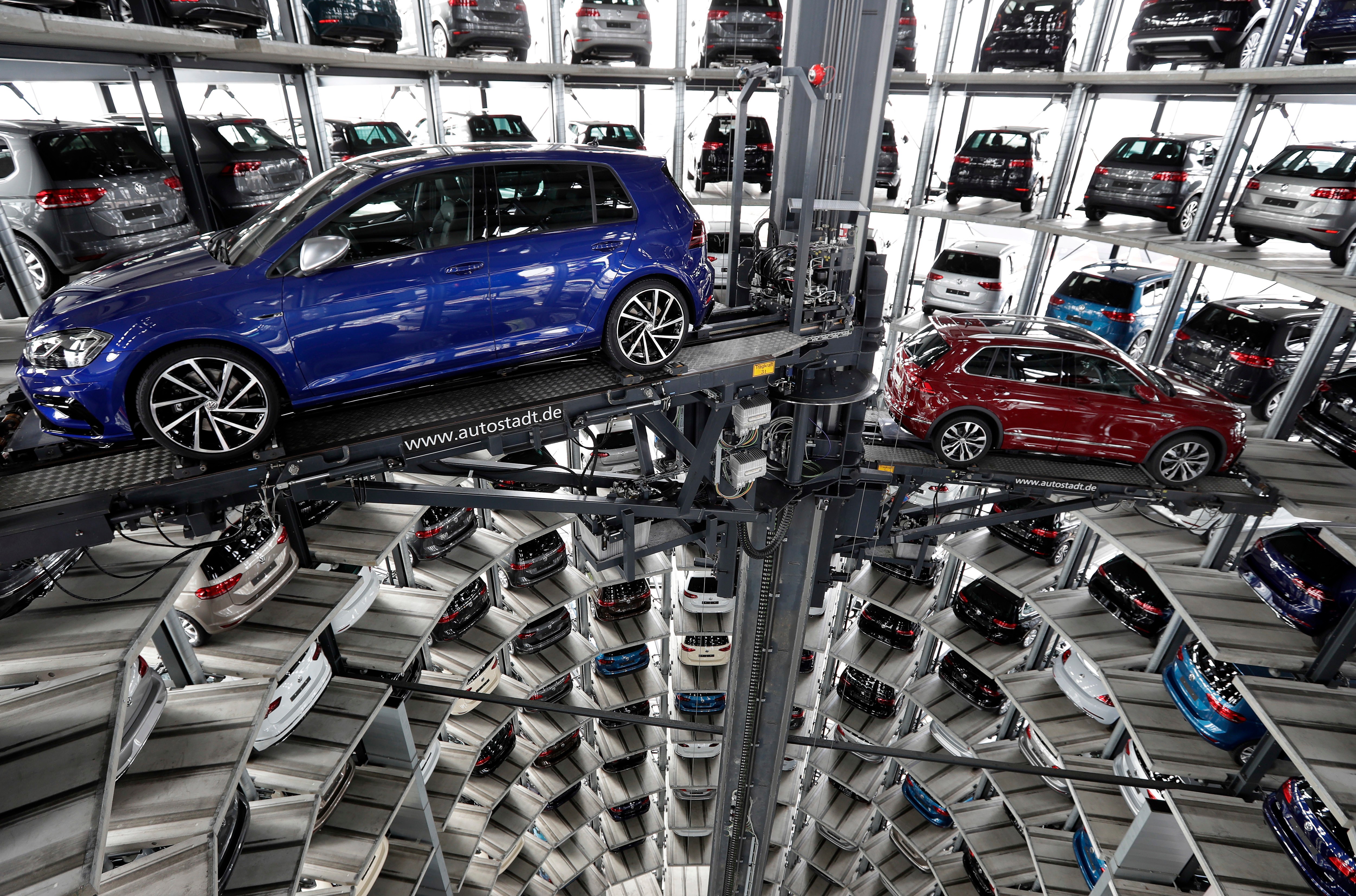 Grupo Volkswagen cita crise sem precedentes ao fazer balanço de vendas do 1º trimestre thumbnail