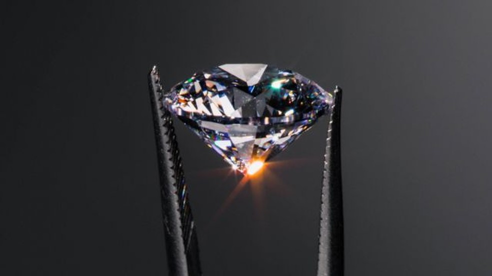 A Aether, com sede em Nova York, nos EUA, produz diamantes cultivados em laboratório a partir do ar — Foto: AETHER