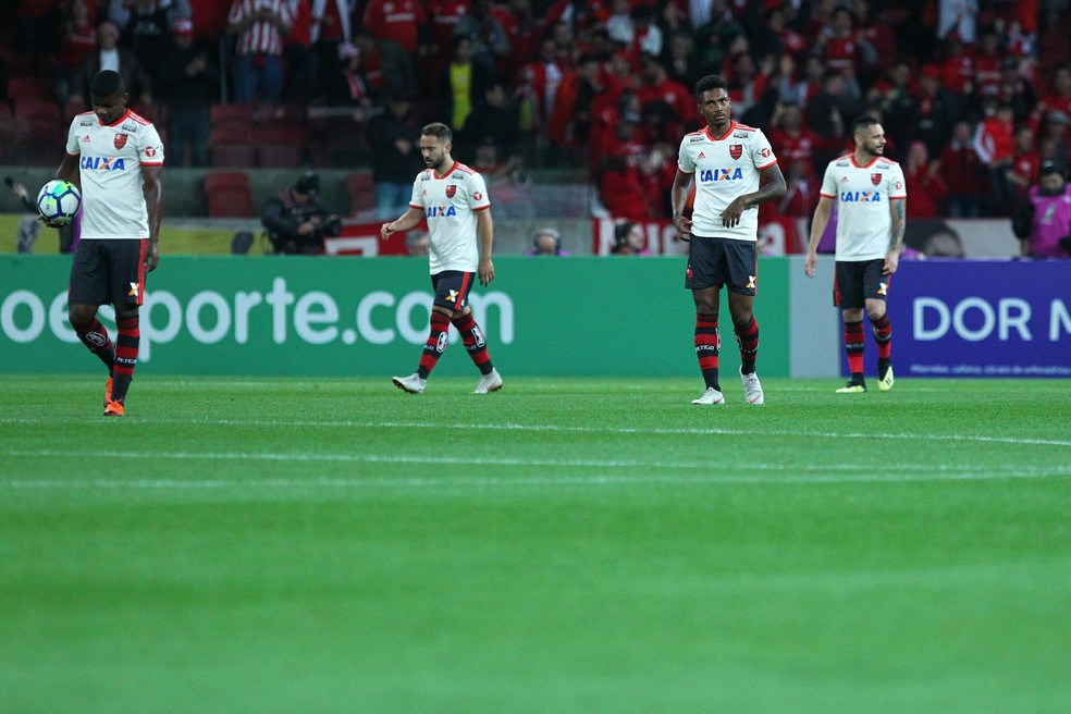 Flamengo mostra falta de confiança em momento de pressão  (Foto: GUSTAVO GRANATA/RECORTE DO OLHAR/ESTADÃO CONTEÚDO)
