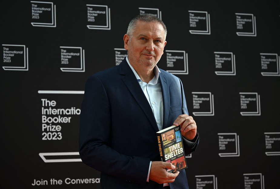 O búlgaro Georgi Gospodinov na cerimônia do International Booker Prize