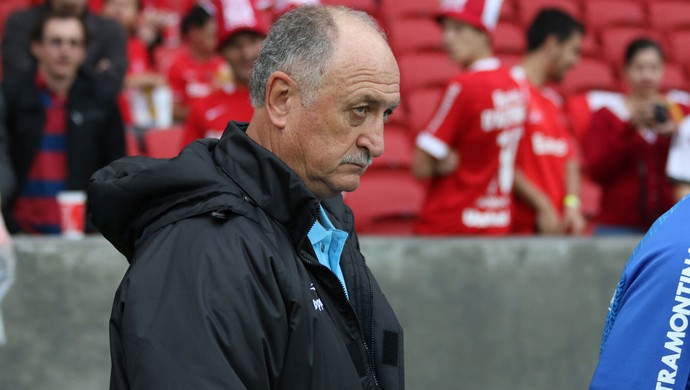 Fator psicológico volta a assombrar Felipão, e Grêmio pede remobilização