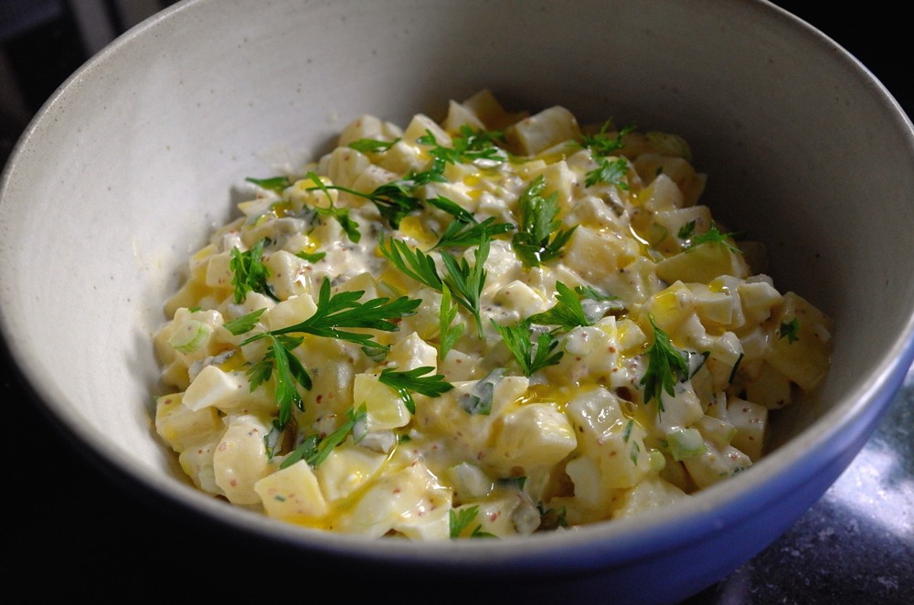 milanesa de linguiça com salada de batatas (Foto: André Lima de Luca)