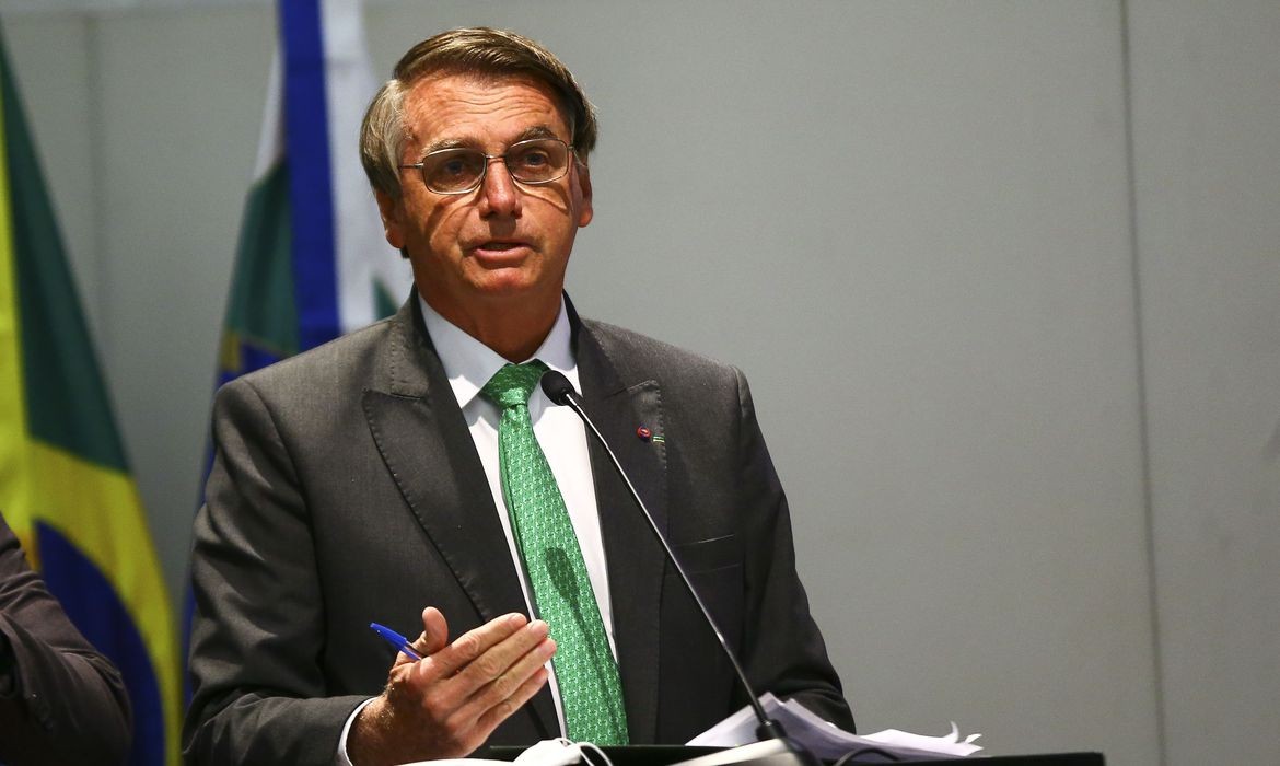 Bolsonaro reduziu a cesta de benefícios do Auxílio Brasil de seis para três (Foto: Marcelo Camargo/Agência Brasil)