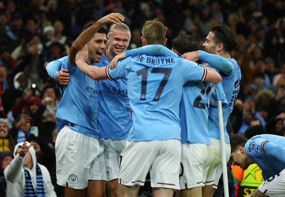 Jogadores do Manchester City comemoram um dos gols de Haaland contra o RB Leipzig — Foto: Reuters