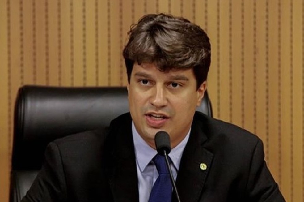 Deputado estadual Lucas Ramos (PSB) foi nomeado secretário de Ciência, Tecnologia e Inovação de Pernambuco — Foto: Reprodução/Instagram