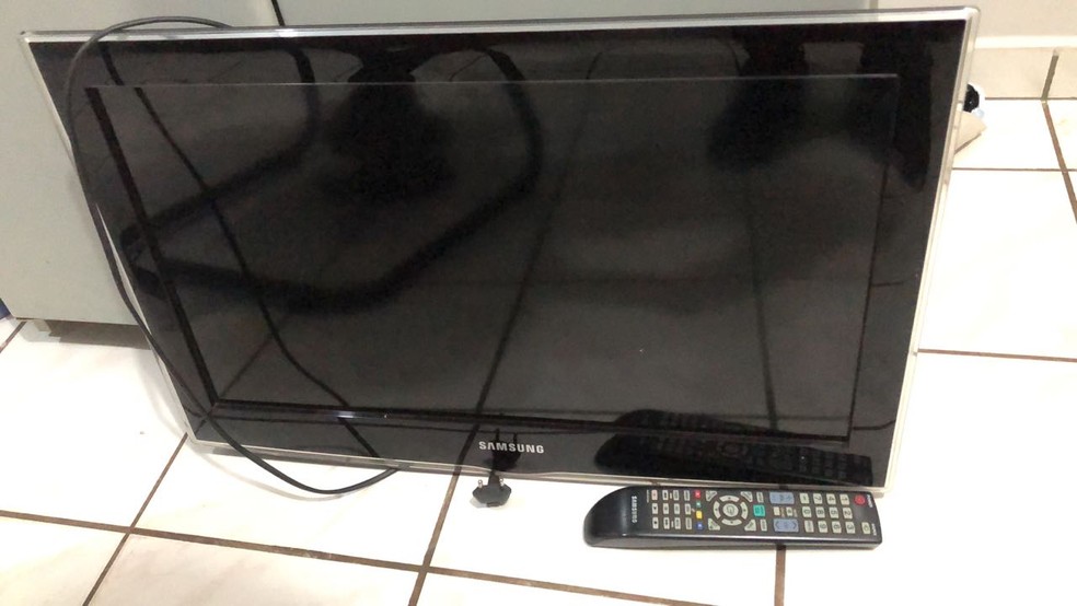 Polícia encaminhou aparelhos apreendidos para 1ª delegacia de Naviraí, MS (Foto: Polícia Civil/Divulgação)