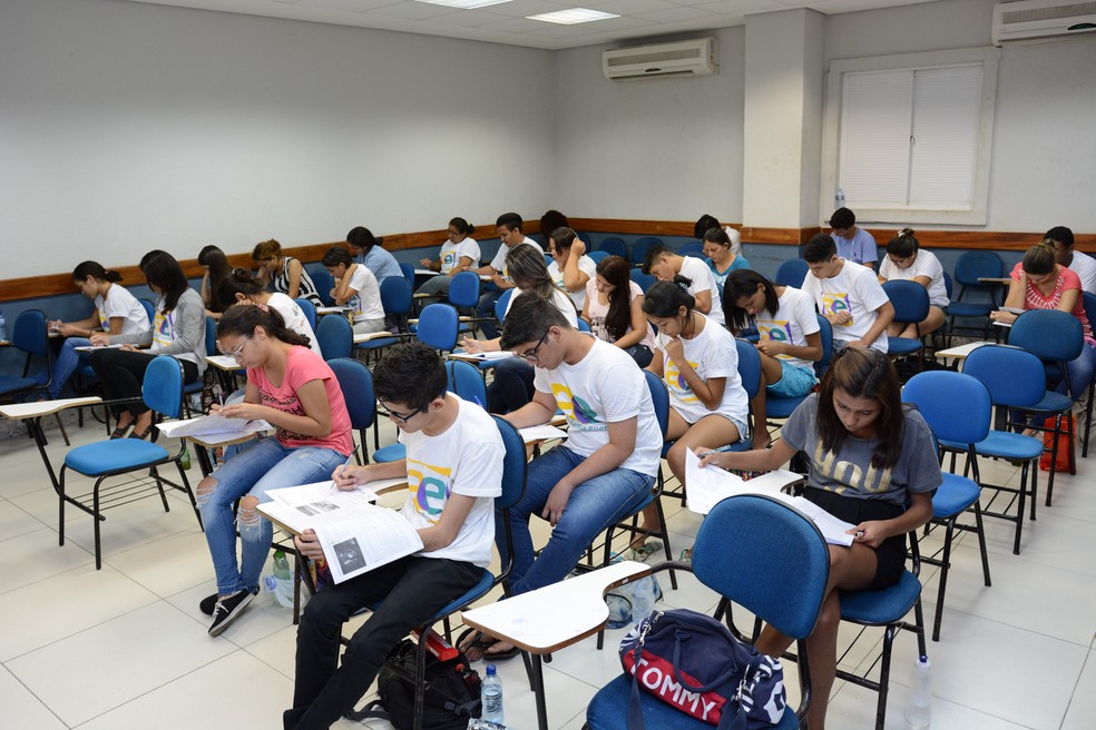A nota do Enem é um dos requisitos para a obtenção do auxílio.  (Foto: Prefeitura de Fortaleza/Divulgação)