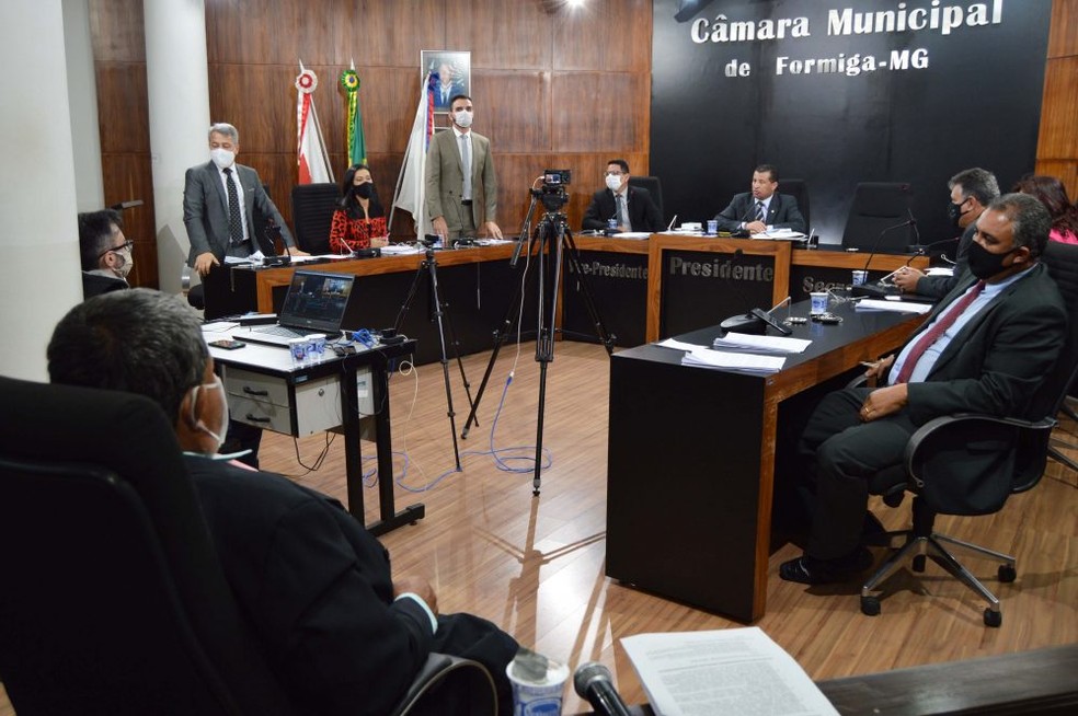 Câmara de Formiga realiza audiência pública para debater medidas de combate ao coronavírus — Foto: Câmara de Formiga/Divulgação