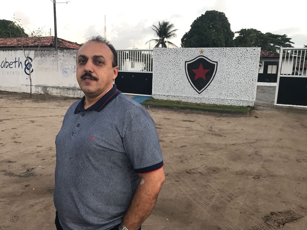 Zezinho Botafogo garantiu que possui vários nomes apalavrados com o Belo para o ano que vem (Foto: Lucas Barros / GloboEsporte.com/pb)