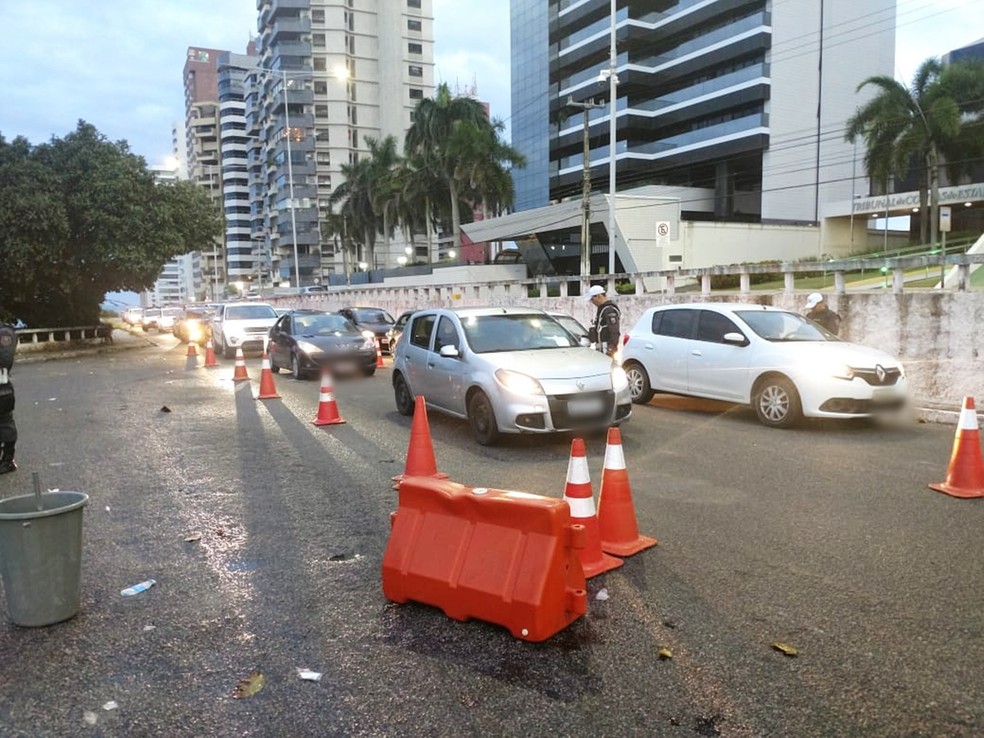 Blitz foi realizada na tarde deste domingo (19) no bairro Petr&Atilde;&sup3;polis, na Zona Leste de Natal &acirc;Â€Â” Foto: PMRN/Divulga&Atilde;&sect;&Atilde;&pound;o