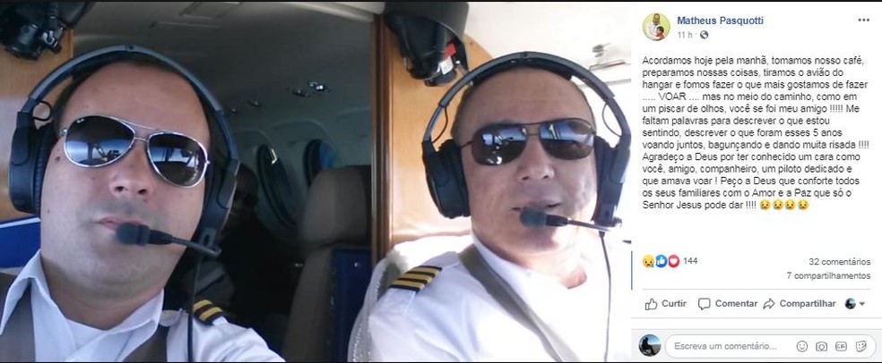 Matheus Pasquotti (à esquerda) homenageou com postagem no Facebook o amigo Benedito Fernando Ricci (à direita), que morreu durante o voo, neste sábado — Foto: Reprodução/Facebook