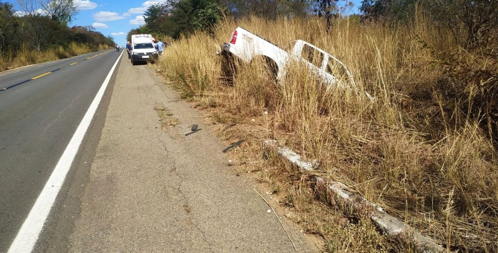 Acidente aconteceu na BR-135, em Formosa do Rio Preto â€” Foto: Blog do Sigi Vilares