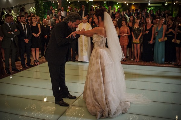 imperio maria clara humilha enrico e aproveita festa de casamento sem o noivo vem por ai gshow