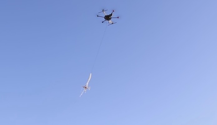 Interceptor, drone que caça outros drones (Foto: Reprodução/YouTube)