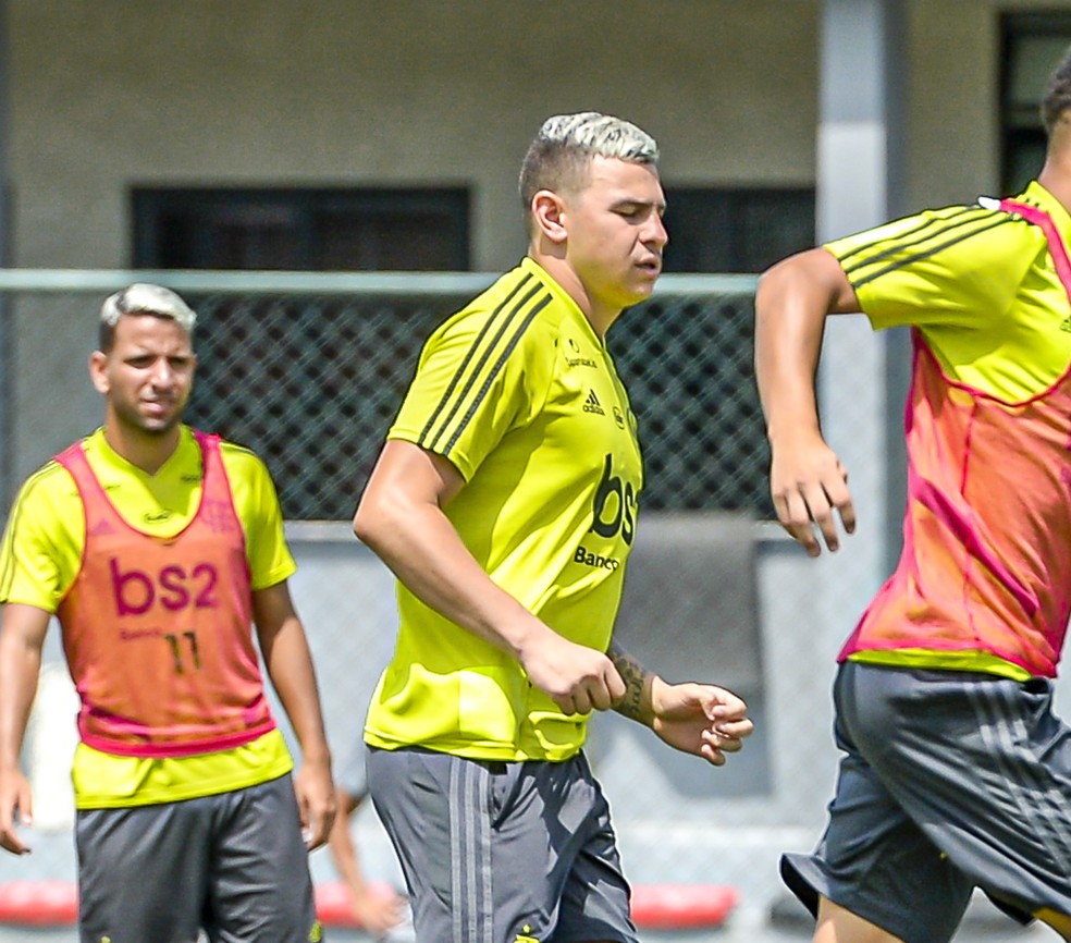 Hugo Moura durante treino do Flamengo no Ninho do Urubu &mdash; Foto: Marcelo Cortes/Flamengo