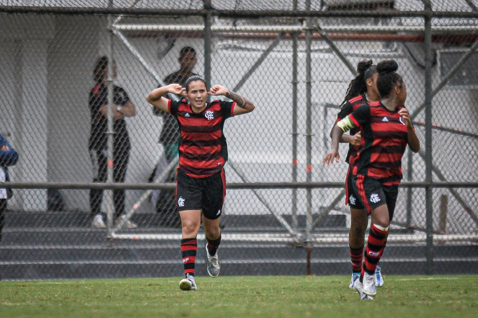 Gica, do Flamengo, comemora gol na semifinal do Brasileiro Feminino Sub-20 — Foto: Nayra Hal/Staff Images Woman/CBF