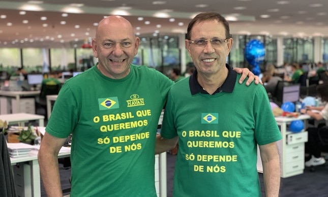 Os empresários Lucian Hang e Carlos Wizard