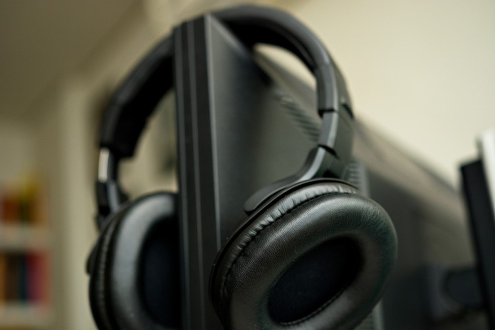 Ã‰ possÃ­vel usar fones de ouvido para realizar testes auditivos online â€” Foto: Altieres Rohr/Especial para o G1