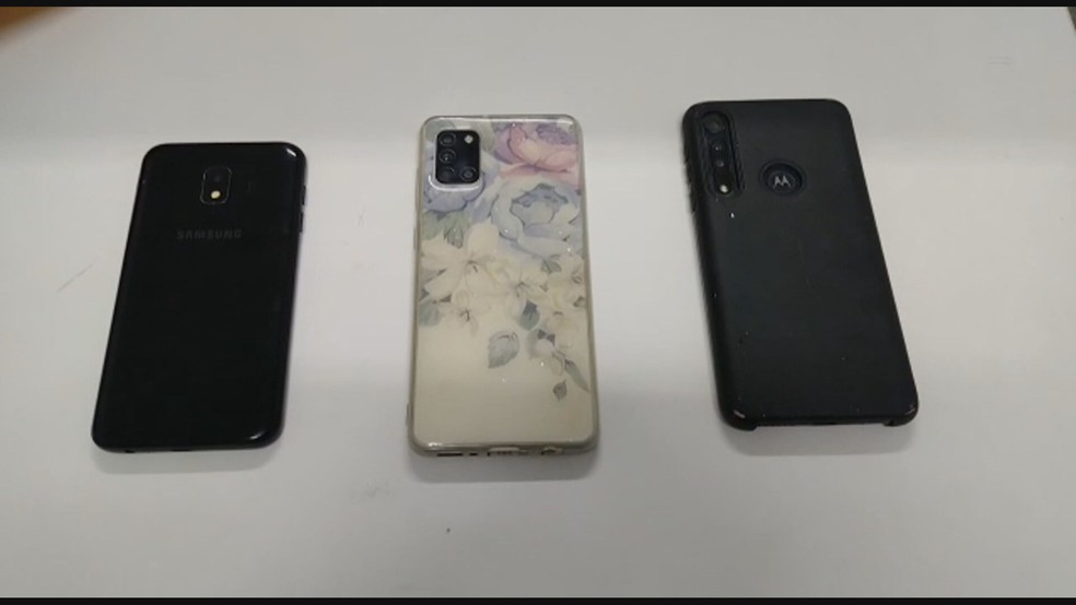 Dupla de criminosas recebeu celulares e televisão por bilhete premiado falso de R$ 800 mil — Foto: Reprodução/PCDF