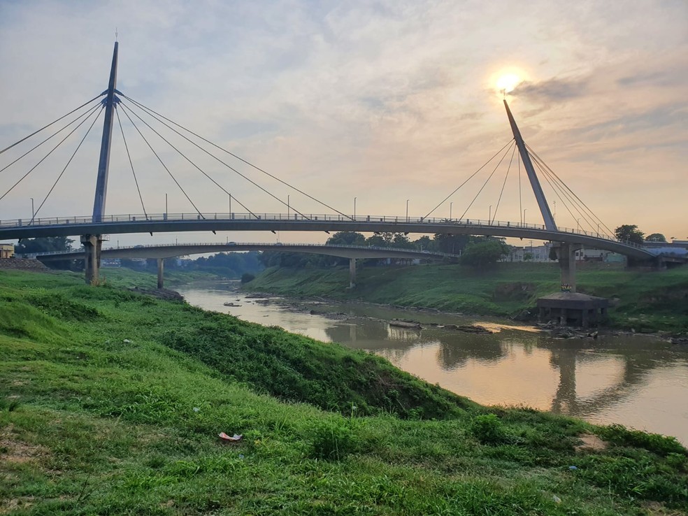 Rio Acre registra seca histórica em Rio Branco — Foto: Tácita Muniz/g1