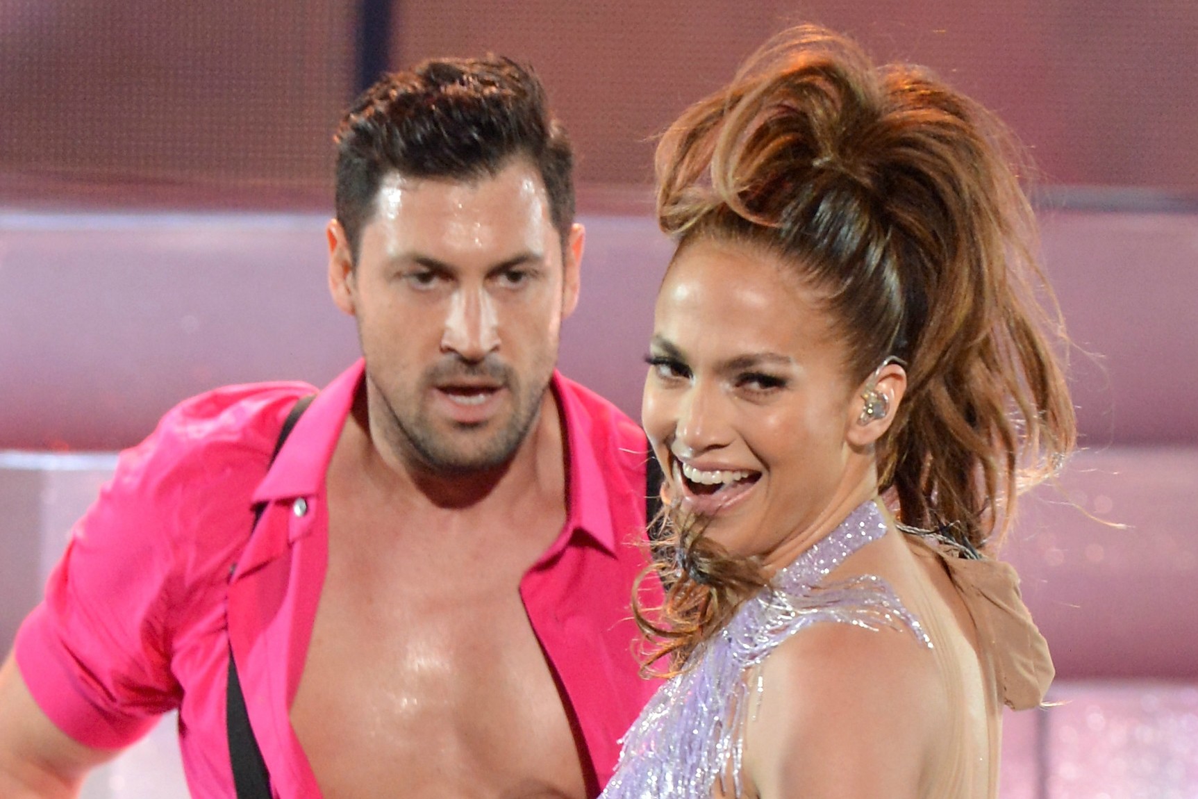 Jennifer Lopez e Maksim Chmerkovskiy no AMA 2013 (Foto: Getty Images)