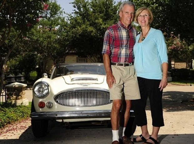 O americano Bob Russell reencontrou seu carro roubado 42 anos antes em um site de leilões na internet (Foto: AP)