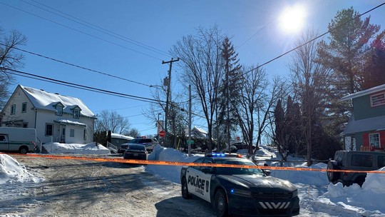 Homem bate com ônibus contra creche no Canadá e mata duas crianças: 'Foi intencional', diz polícia