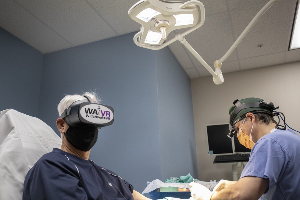 Empresa usa realidade virtual para reduzir uso de sedativos em ambientes médicos  — Foto: Reprodução/WAVR