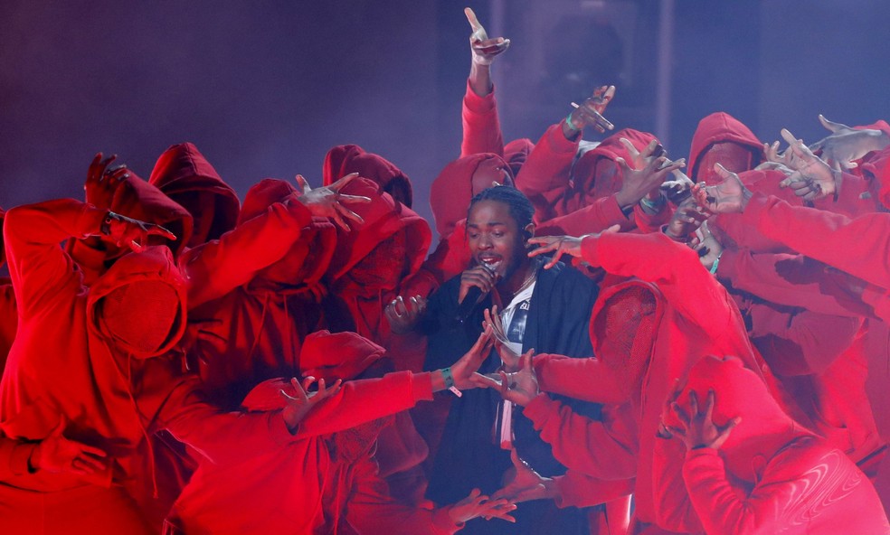 Kendrick Lamar se apresenta no Grammy 2018 (Foto: REUTERS/Lucas Jackson)