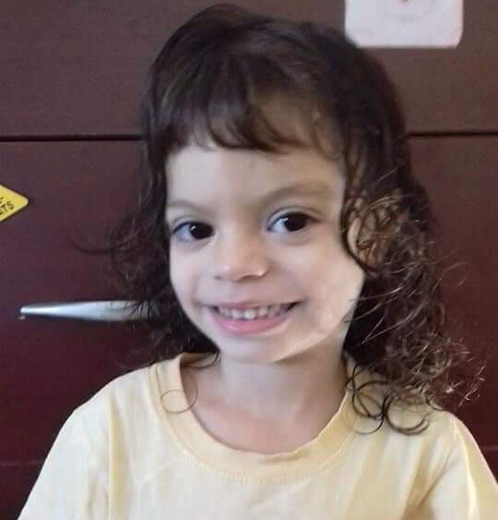 Giovana Guedes Martins, de 4 anos, teve uma parada cardiorrespiratória e não resistiu — Foto: Arquivo Pessoal