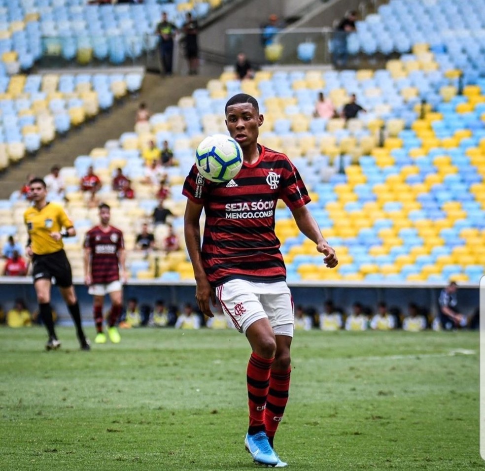 Caio Roque, lateral do Flamengo — Foto: Reprodução Instagram