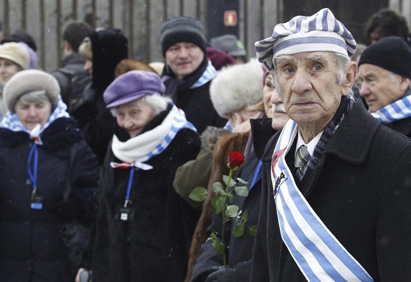Cerimônia pelo 70º aniversário da libertação do campo de Auschwitz (Foto: Agência EFE)