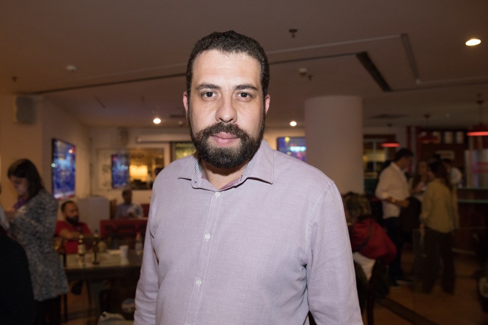 Guilherme Boulos, coordenador do Movimento dos Trabalhadores Sem Teto (MTST) e candidato do PSOL — Foto: Celso Tavares/G1