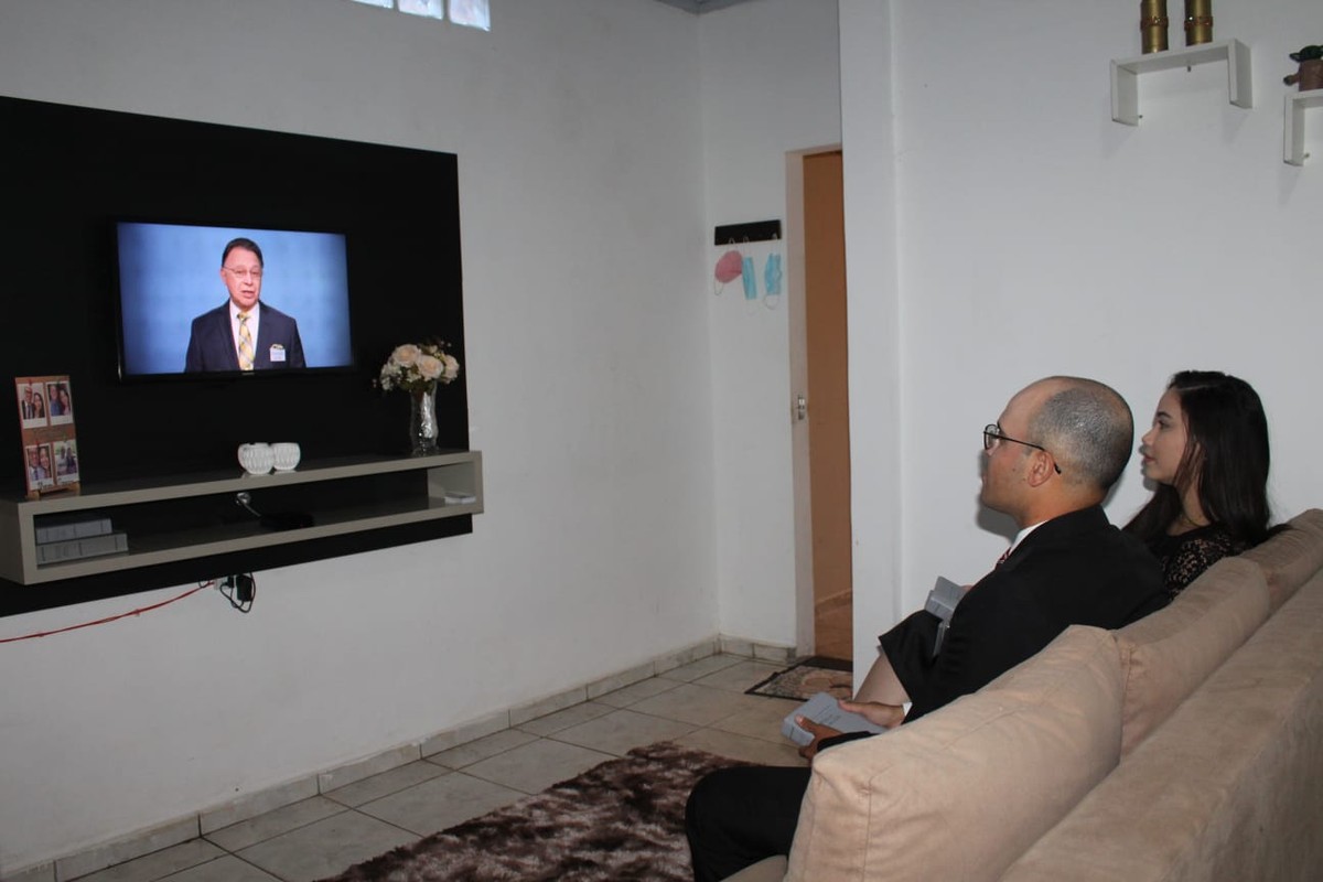 Testemunhas de Jeová realizam congresso online com tema 'Busque a Paz'