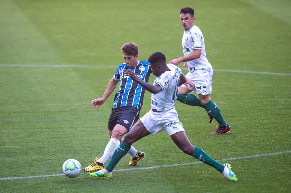 De cara nova, Grêmio apresenta leve melhora, mas atinge ...