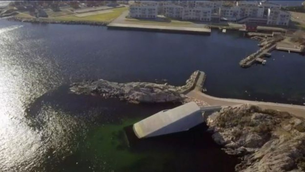A maior dificuldade da equipe foi encontrar um formato e uma localização adequados para abrigar o Under — Foto: BBC