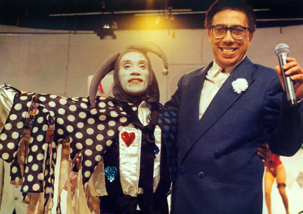 O humorista Paulo Silvino durante o programa 'Zona Franca', gravado em São Paulo em outubro de 1992 (Foto: Tatiana Constant/Estadão Conteúdo)