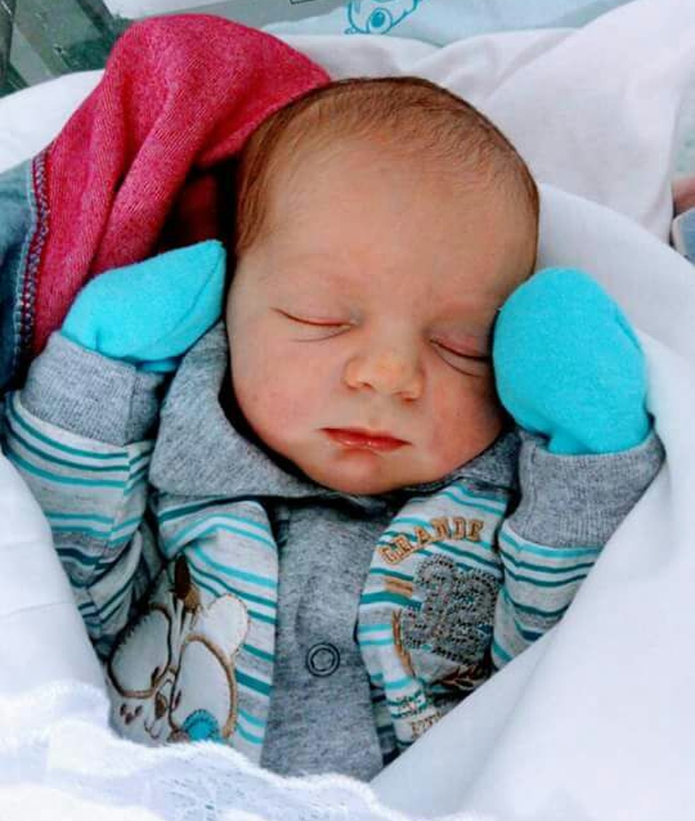 RecÃ©m-nascido morreu apÃ³s nÃ£o conseguir transferÃªncia para UTI Neonatal em Bertioga, SP (Foto: Arquivo Pessoal)