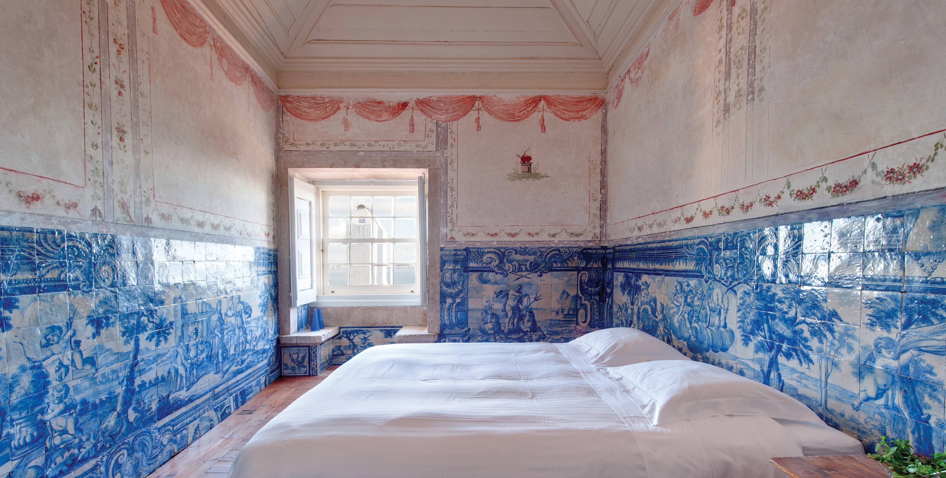 Décor do dia: quarto com decoração rústica e azulejos portugueses (Foto: Divulgação)
