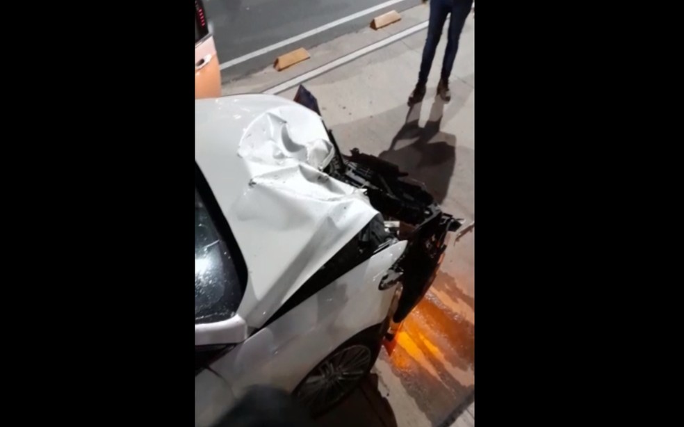 Homem preso após dirigir na contramão e matar motociclista na Avenida ACM  — Foto: Redes Sociais