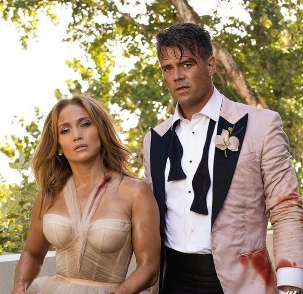 Jennifer Lopez e Josh Duhamel em imagem de divulgação da comédia romântica Shotgun Wedding (Foto: Instagram)