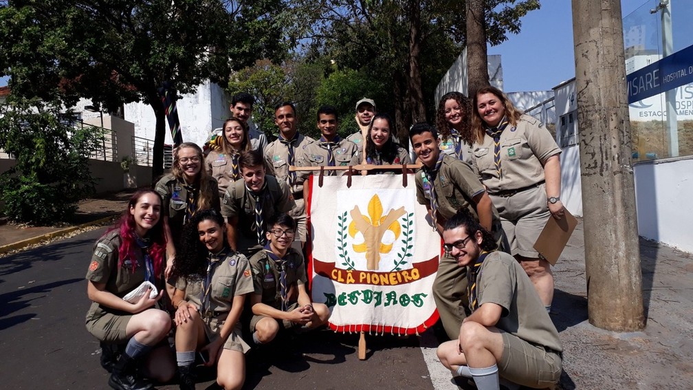 Escoteiro participam de desfile em comemoração ao aniversário de Presidente Prudente — Foto: Arquivo pessoal