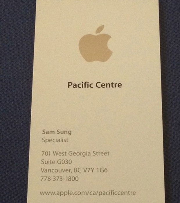 Ex-funcionário da Apple chamado Sam Sung leiloa crachá para a caridade