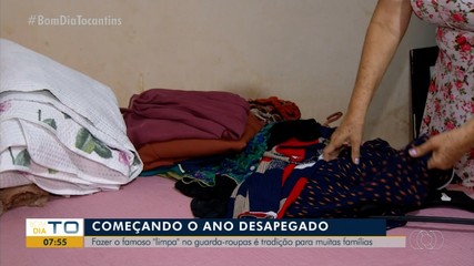 Começar o ano desapegando de objetos e roupas é tradição para muitas famílias