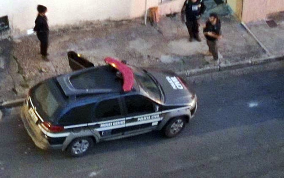 Polícia cumpre mandados em operação em Itajubá — Foto: Polícia Civil