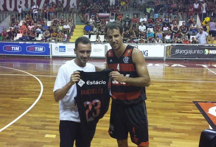 Ídolo, Marcelinho entrega camisa a Mancuello, esperança no futebol